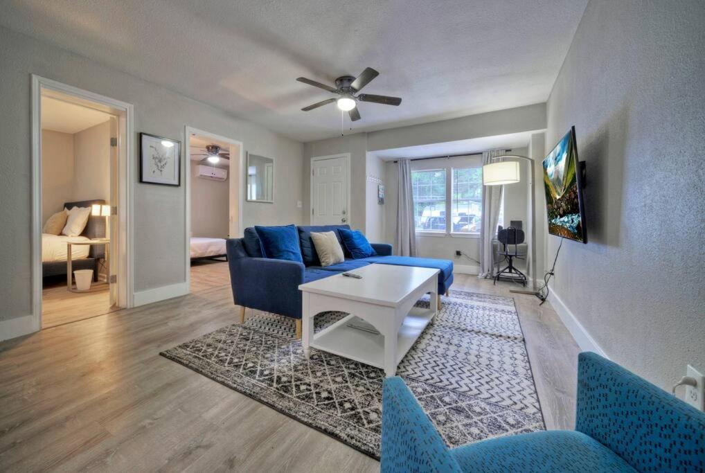 Great Value Stay Near Tesla Austin Exterior photo